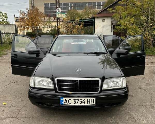 Мерседес Ц-Класс 1994 в Ковель на Automoto.ua Черный Мерседес Ц-Класс, объемом двигателя 1.8 л и пробегом 400 тыс. км за 2500 $, фото 9 на Automoto.ua