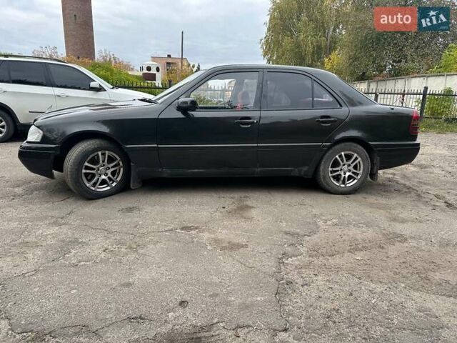 Мерседес Ц-Класс 1994 в Ковель на Automoto.ua Черный Мерседес Ц-Класс, объемом двигателя 1.8 л и пробегом 400 тыс. км за 2500 $, фото 11 на Automoto.ua