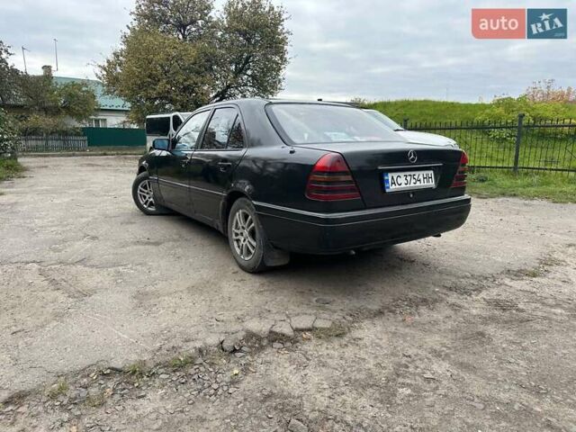 Мерседес Ц-Класс 1994 в Ковель на Automoto.ua Черный Мерседес Ц-Класс, объемом двигателя 1.8 л и пробегом 400 тыс. км за 2500 $, фото 6 на Automoto.ua