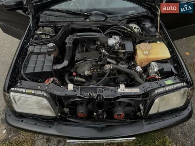 Черный Мерседес Ц-Класс, объемом двигателя 2 л и пробегом 600 тыс. км за 3261 $, фото 3 на Automoto.ua