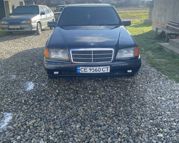 Чорний Мерседес Ц-Клас, об'ємом двигуна 1.8 л та пробігом 350 тис. км за 3000 $, фото 1 на Automoto.ua