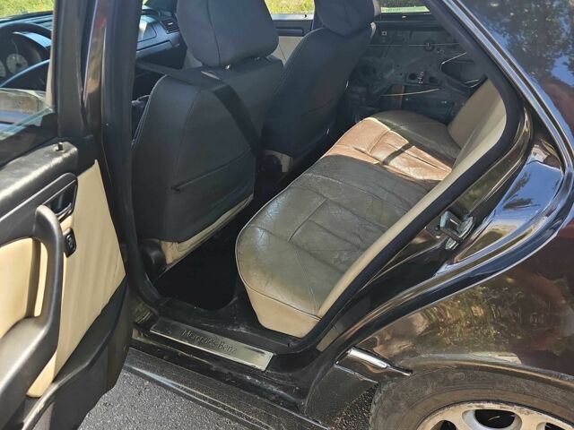 Мерседес Ц-Клас 1996 у Харкові на Automoto.ua Чорний Мерседес Ц-Клас, об'ємом двигуна 2.3 л та пробігом 427 тис. км за 3200 $, фото 5 на Automoto.ua