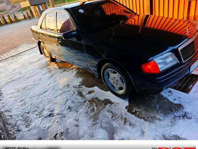 Чорний Мерседес Ц-Клас, об'ємом двигуна 2 л та пробігом 0 тис. км за 2600 $, фото 1 на Automoto.ua
