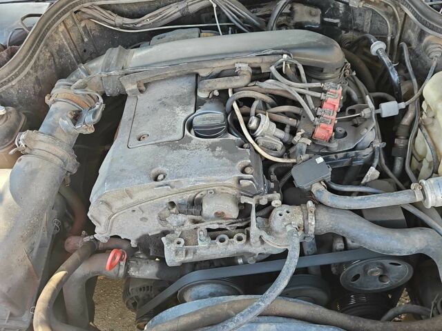 Мерседес Ц-Клас 1996 у Харкові на Automoto.ua Чорний Мерседес Ц-Клас, об'ємом двигуна 2.3 л та пробігом 427 тис. км за 3200 $, фото 8 на Automoto.ua