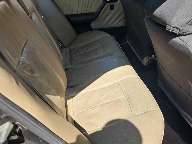 Мерседес Ц-Клас 1996 у Харкові на Automoto.ua Чорний Мерседес Ц-Клас, об'ємом двигуна 2.3 л та пробігом 427 тис. км за 3200 $, фото 7 на Automoto.ua