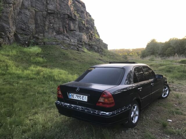 Чорний Мерседес Ц-Клас, об'ємом двигуна 0.28 л та пробігом 400 тис. км за 2300 $, фото 8 на Automoto.ua