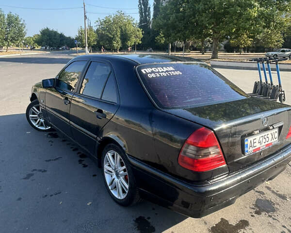 Чорний Мерседес Ц-Клас, об'ємом двигуна 1.8 л та пробігом 300 тис. км за 3000 $, фото 2 на Automoto.ua