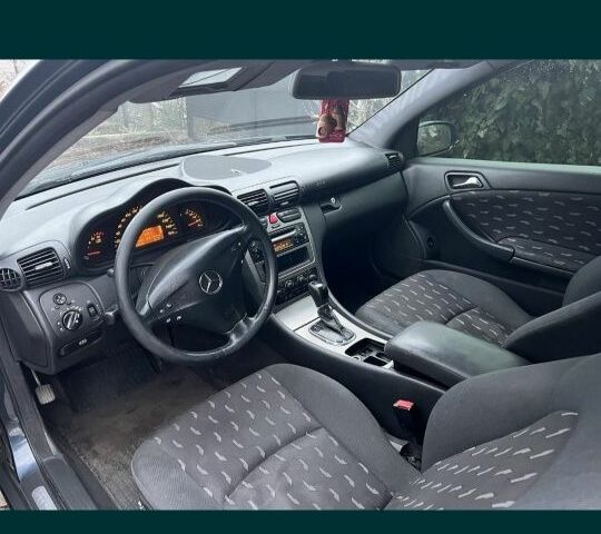 Чорний Мерседес Ц-Клас, об'ємом двигуна 2 л та пробігом 340 тис. км за 3400 $, фото 1 на Automoto.ua