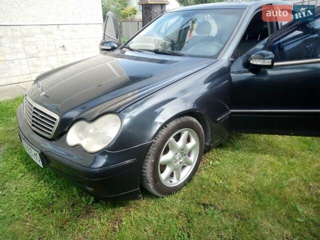 Мерседес Ц-Класс 2001 в Ивано-Франковске на Automoto.ua Черный Мерседес Ц-Класс, объемом двигателя 2 л и пробегом 400 тыс. км за 4500 $, фото 7 на Automoto.ua