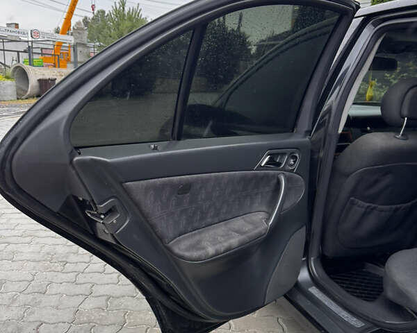 Мерседес Ц-Класс 2001 в Тернополе на Automoto.ua Черный Мерседес Ц-Класс, объемом двигателя 2 л и пробегом 250 тыс. км за 2400 $, фото 17 на Automoto.ua