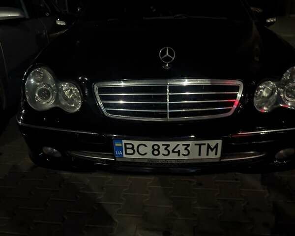 Чорний Мерседес Ц-Клас, об'ємом двигуна 2.2 л та пробігом 400 тис. км за 4500 $, фото 3 на Automoto.ua