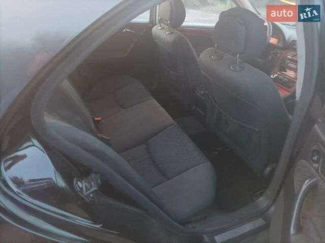 Чорний Мерседес Ц-Клас, об'ємом двигуна 2 л та пробігом 220 тис. км за 3700 $, фото 2 на Automoto.ua