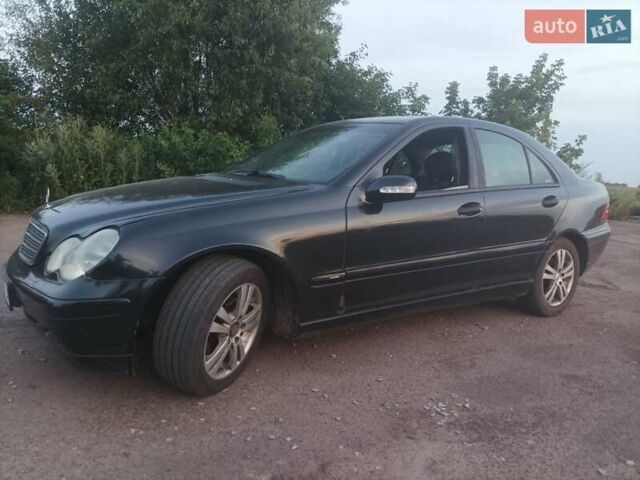 Чорний Мерседес Ц-Клас, об'ємом двигуна 2 л та пробігом 220 тис. км за 3700 $, фото 8 на Automoto.ua