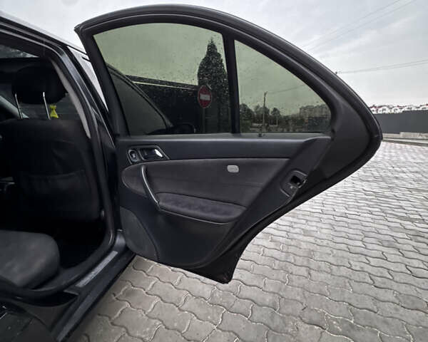 Мерседес Ц-Класс 2001 в Тернополе на Automoto.ua Черный Мерседес Ц-Класс, объемом двигателя 2 л и пробегом 250 тыс. км за 2400 $, фото 31 на Automoto.ua
