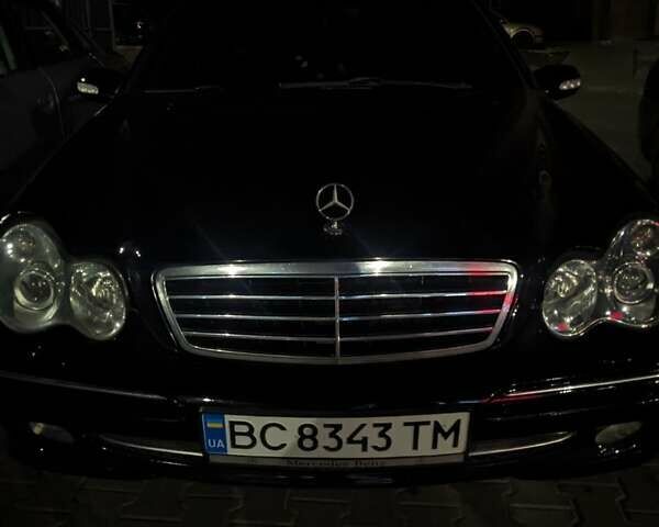Чорний Мерседес Ц-Клас, об'ємом двигуна 2.2 л та пробігом 400 тис. км за 4500 $, фото 2 на Automoto.ua