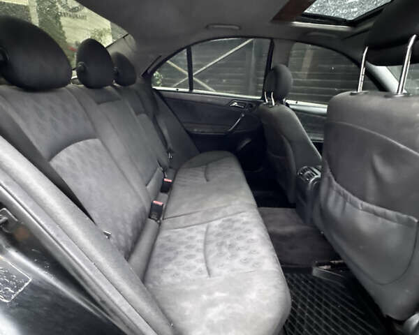 Мерседес Ц-Класс 2001 в Тернополе на Automoto.ua Черный Мерседес Ц-Класс, объемом двигателя 2 л и пробегом 250 тыс. км за 2400 $, фото 30 на Automoto.ua