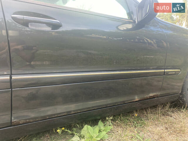 Черный Мерседес Ц-Класс, объемом двигателя 2.7 л и пробегом 300 тыс. км за 3400 $, фото 8 на Automoto.ua