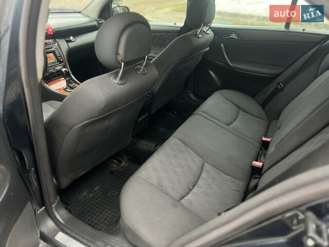 Чорний Мерседес Ц-Клас, об'ємом двигуна 2.15 л та пробігом 430 тис. км за 3650 $, фото 9 на Automoto.ua