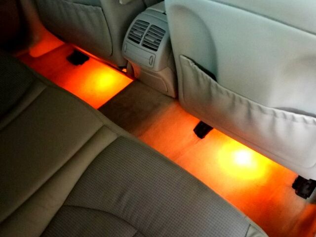 Черный Мерседес Ц-Класс, объемом двигателя 2.1 л и пробегом 412 тыс. км за 6600 $, фото 8 на Automoto.ua