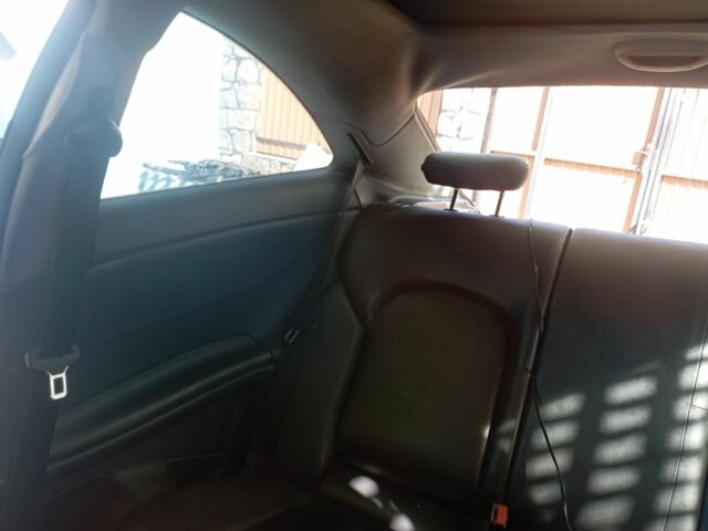 Черный Мерседес Ц-Класс, объемом двигателя 2 л и пробегом 350 тыс. км за 1000 $, фото 1 на Automoto.ua