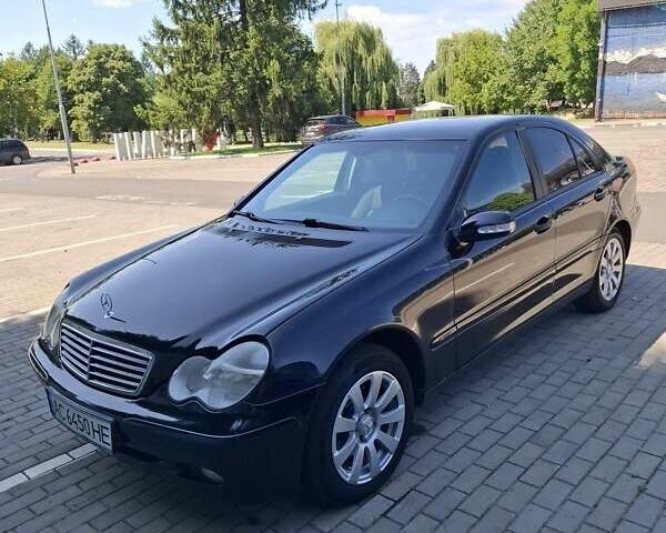 Черный Мерседес Ц-Класс, объемом двигателя 1.8 л и пробегом 294 тыс. км за 5700 $, фото 7 на Automoto.ua