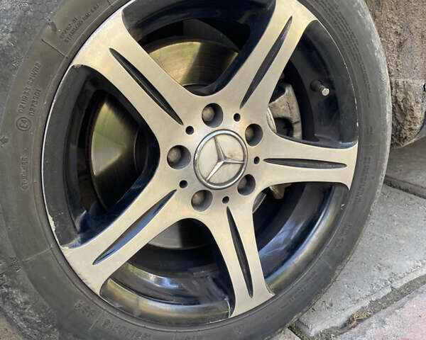Мерседес Ц-Клас 2002 у Львові на Automoto.ua Чорний Мерседес Ц-Клас, об'ємом двигуна 1.8 л та пробігом 360 тис. км за 3900 $, фото 4 на Automoto.ua