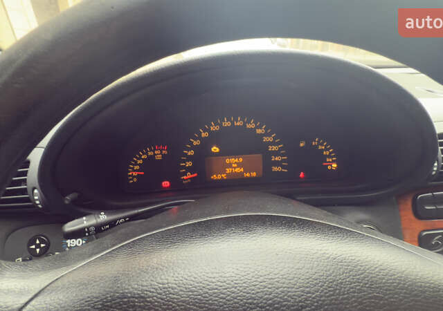 Черный Мерседес Ц-Класс, объемом двигателя 1.8 л и пробегом 372 тыс. км за 4200 $, фото 9 на Automoto.ua