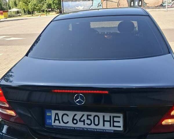 Черный Мерседес Ц-Класс, объемом двигателя 1.8 л и пробегом 294 тыс. км за 5700 $, фото 4 на Automoto.ua