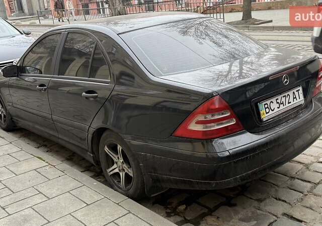 Черный Мерседес Ц-Класс, объемом двигателя 1.8 л и пробегом 372 тыс. км за 4200 $, фото 6 на Automoto.ua