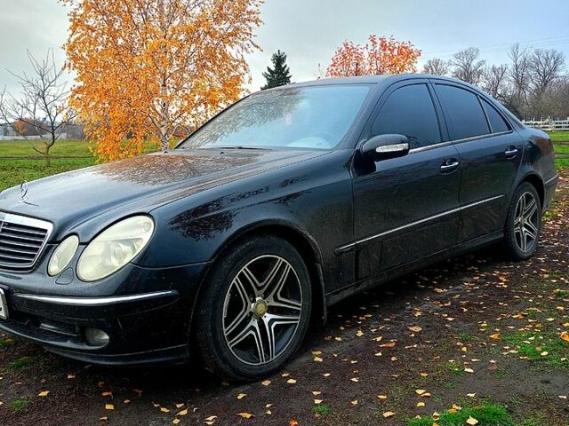 Черный Мерседес Ц-Класс, объемом двигателя 2.1 л и пробегом 412 тыс. км за 6600 $, фото 5 на Automoto.ua