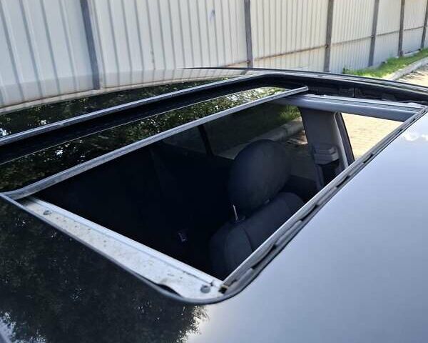 Черный Мерседес Ц-Класс, объемом двигателя 1.8 л и пробегом 294 тыс. км за 5700 $, фото 6 на Automoto.ua