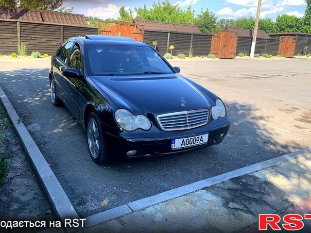 Чорний Мерседес Ц-Клас, об'ємом двигуна 1.8 л та пробігом 240 тис. км за 5500 $, фото 2 на Automoto.ua