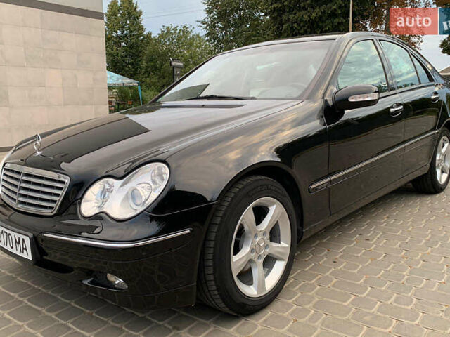 Чорний Мерседес Ц-Клас, об'ємом двигуна 1.8 л та пробігом 262 тис. км за 8000 $, фото 2 на Automoto.ua
