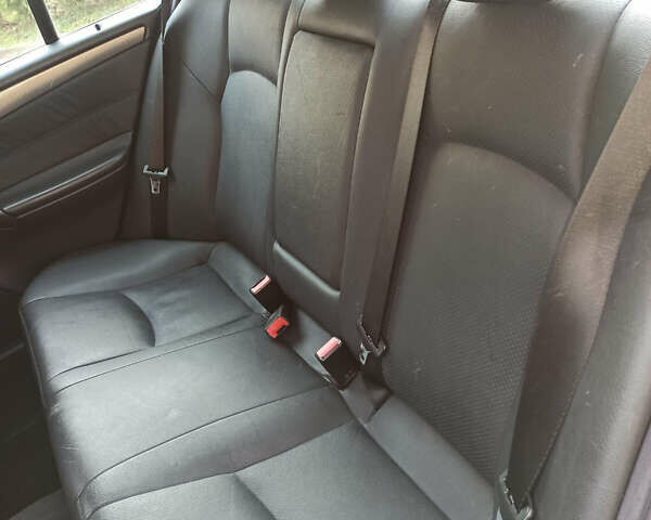 Черный Мерседес Ц-Класс, объемом двигателя 2.2 л и пробегом 350 тыс. км за 3000 $, фото 10 на Automoto.ua