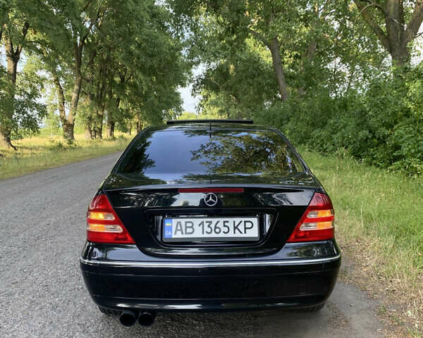 Чорний Мерседес Ц-Клас, об'ємом двигуна 1.8 л та пробігом 351 тис. км за 7700 $, фото 3 на Automoto.ua