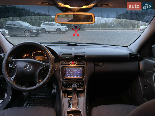 Черный Мерседес Ц-Класс, объемом двигателя 1.8 л и пробегом 251 тыс. км за 3900 $, фото 23 на Automoto.ua