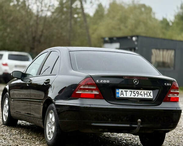 Черный Мерседес Ц-Класс, объемом двигателя 2.2 л и пробегом 361 тыс. км за 5499 $, фото 9 на Automoto.ua
