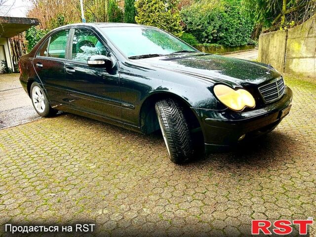 Чорний Мерседес Ц-Клас, об'ємом двигуна 1.8 л та пробігом 287 тис. км за 4300 $, фото 1 на Automoto.ua