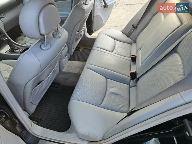 Черный Мерседес Ц-Класс, объемом двигателя 1.8 л и пробегом 338 тыс. км за 4500 $, фото 33 на Automoto.ua