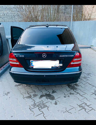 Мерседес Ц-Клас 2004 у Рахове на Automoto.ua Чорний Мерседес Ц-Клас, об'ємом двигуна 1.8 л та пробігом 320 тис. км за 5000 $, фото 6 на Automoto.ua