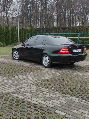 Чорний Мерседес Ц-Клас, об'ємом двигуна 2.2 л та пробігом 269 тис. км за 5850 $, фото 5 на Automoto.ua