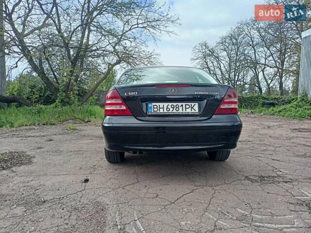 Черный Мерседес Ц-Класс, объемом двигателя 1.8 л и пробегом 288 тыс. км за 5000 $, фото 31 на Automoto.ua
