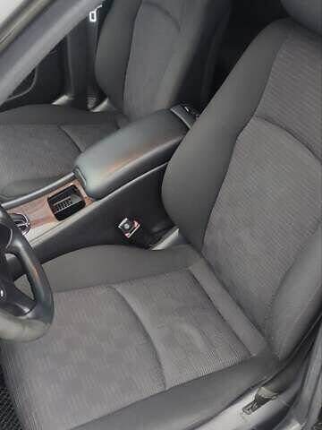 Чорний Мерседес Ц-Клас, об'ємом двигуна 2.2 л та пробігом 269 тис. км за 5850 $, фото 19 на Automoto.ua