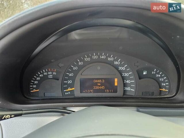 Черный Мерседес Ц-Класс, объемом двигателя 1.8 л и пробегом 338 тыс. км за 4500 $, фото 27 на Automoto.ua