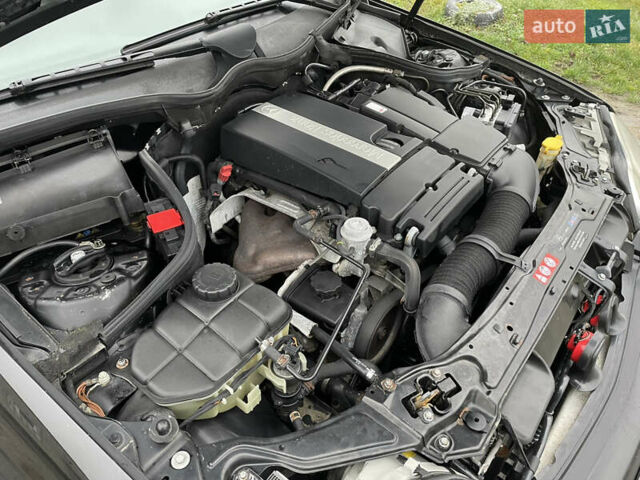 Чорний Мерседес Ц-Клас, об'ємом двигуна 1.8 л та пробігом 353 тис. км за 5999 $, фото 26 на Automoto.ua