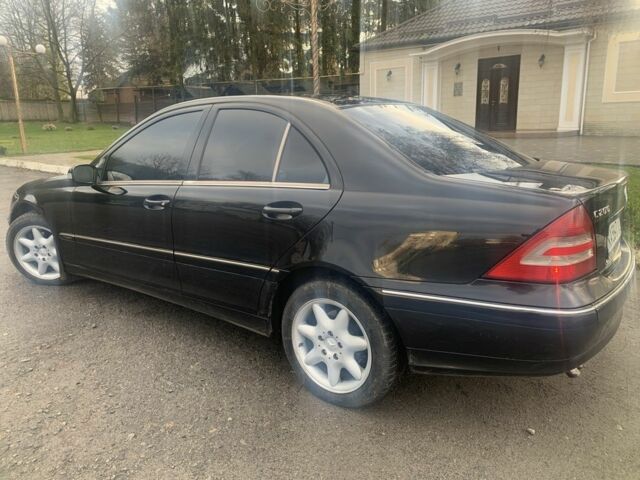 Чорний Мерседес Ц-Клас, об'ємом двигуна 1.7 л та пробігом 312 тис. км за 5500 $, фото 3 на Automoto.ua
