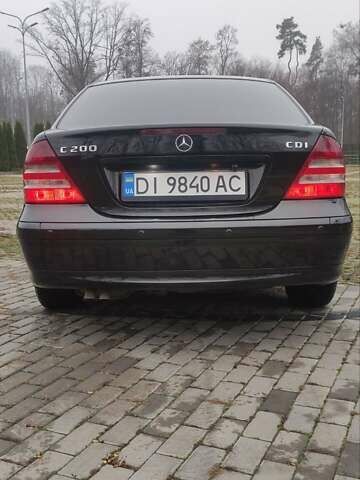 Чорний Мерседес Ц-Клас, об'ємом двигуна 2.2 л та пробігом 269 тис. км за 5850 $, фото 3 на Automoto.ua