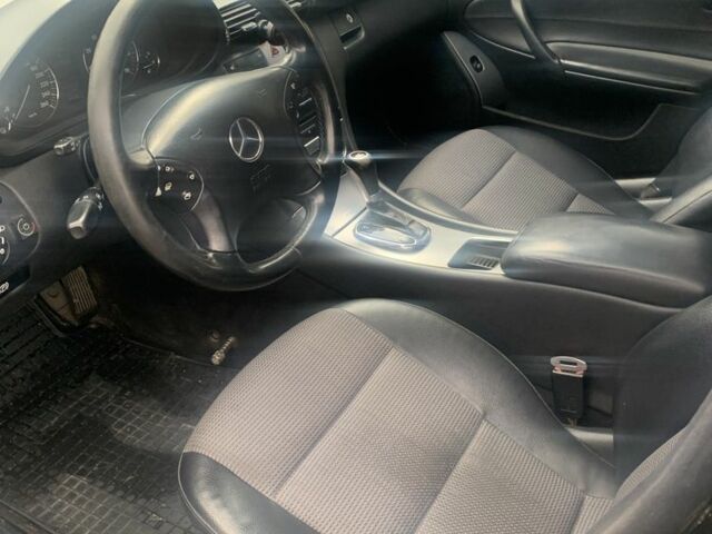 Чорний Мерседес Ц-Клас, об'ємом двигуна 1.7 л та пробігом 312 тис. км за 5500 $, фото 6 на Automoto.ua