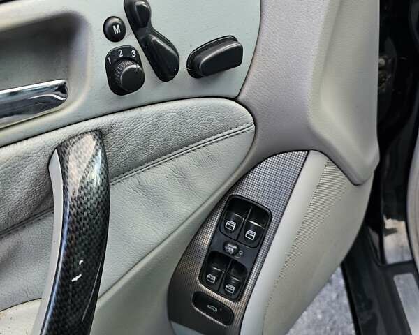 Черный Мерседес Ц-Класс, объемом двигателя 1.8 л и пробегом 338 тыс. км за 4500 $, фото 26 на Automoto.ua