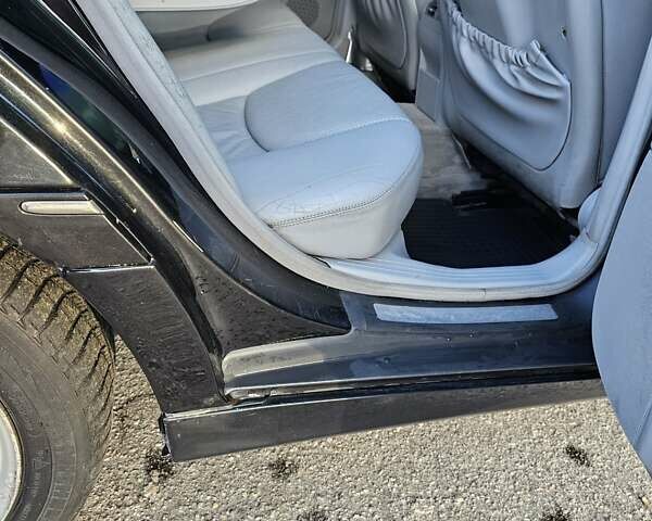 Черный Мерседес Ц-Класс, объемом двигателя 1.8 л и пробегом 338 тыс. км за 4500 $, фото 44 на Automoto.ua